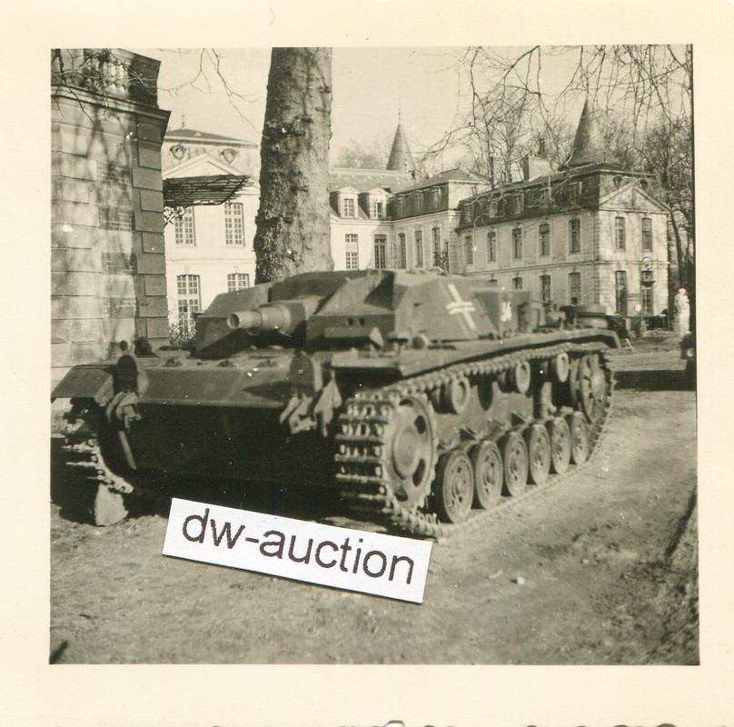 Sturmgeschütz mit Kennung in Frankreich