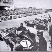 24 HEURES DU MANS YEAR BY YEAR PART ONE 1923-1969 - Page 36 55lm07-Jag-DType-T-Rolt-D-Hamilton