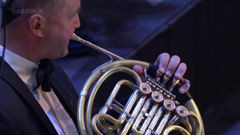 [Image: qdk01xm6bma0.jpg]