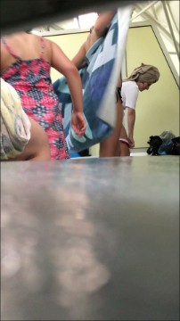 [Image: Voyeur25165101139.jpg]