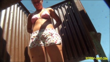 [Image: Voyeur38585130445.jpg]