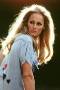ursula-andress-c81