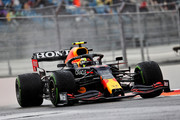 [Imagen: f1-gp-russia-sochi-qualifiche-35.jpg]