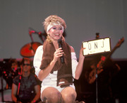 Olivia-Newton-Johnon-mc09