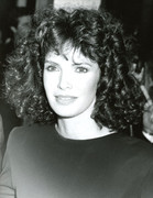 Jaclyn-Smith-c38