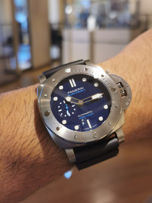 FE1D380F-530F-400A-A8D1-E18D5D712D69