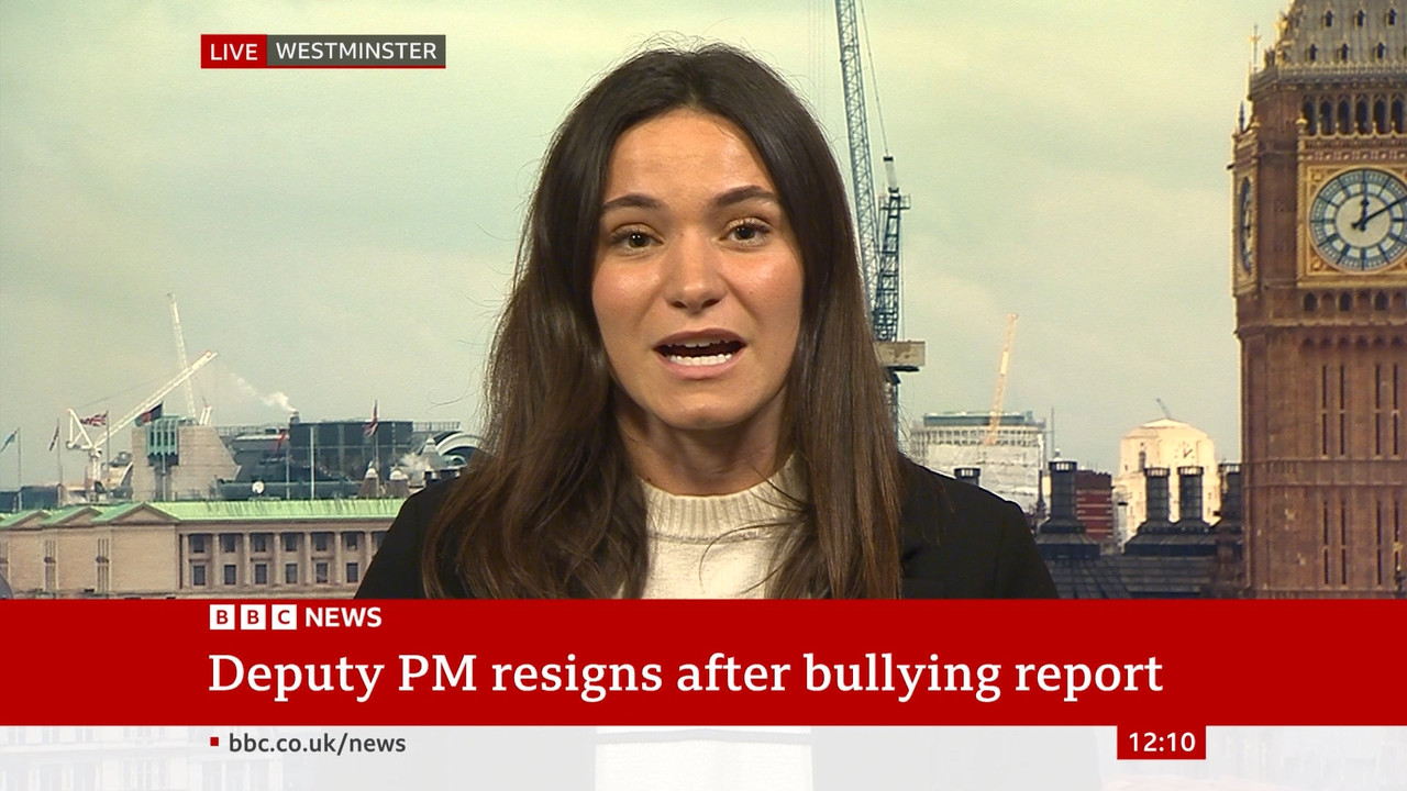 04.21 - 12.00.00 - BBC News. The latest news from the BBC. [S]..ts_snapshot_00.11.25.801