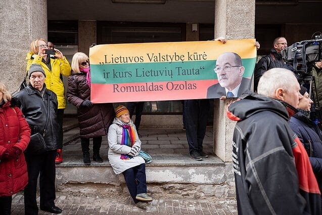 Lyginti mokytoją Astrą su Navalnu, Triudo su Hitleriu, Donbasą su Kosovu – tabu? Feljetonas
