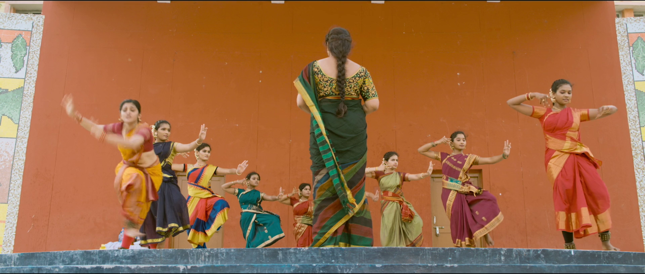 Nivetha Thomas- [SNASP] Busty ASS & Navel Sip scene -Ninnu Kori  (55)