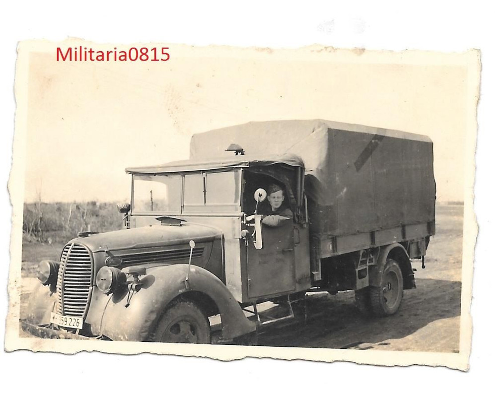 Foto 2 WK Technik Schöner Beute Ford LKW Wehrmac