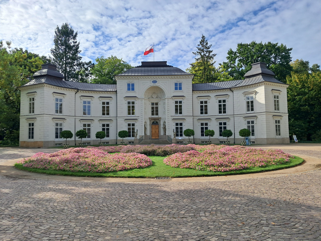 Varsovia 2024 la ciudad Fénix que resurgió de sus cenizas. - Blogs de Polonia - Dia 3-Parqie Lazienki, Palacio de la cultura, Praga, museo comunísimo. (4)