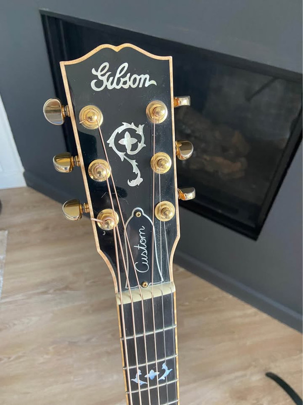 Songwriter Dlx Standard Custom identification help - Gibson