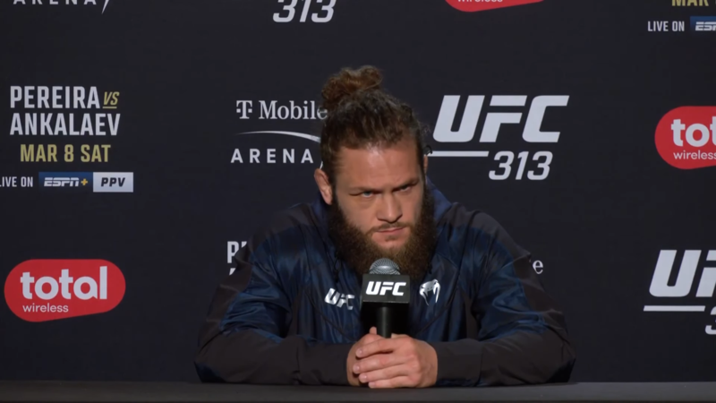 Рафаел Физиев се надява Джъстин Гейджи да води война с него в UFC 313