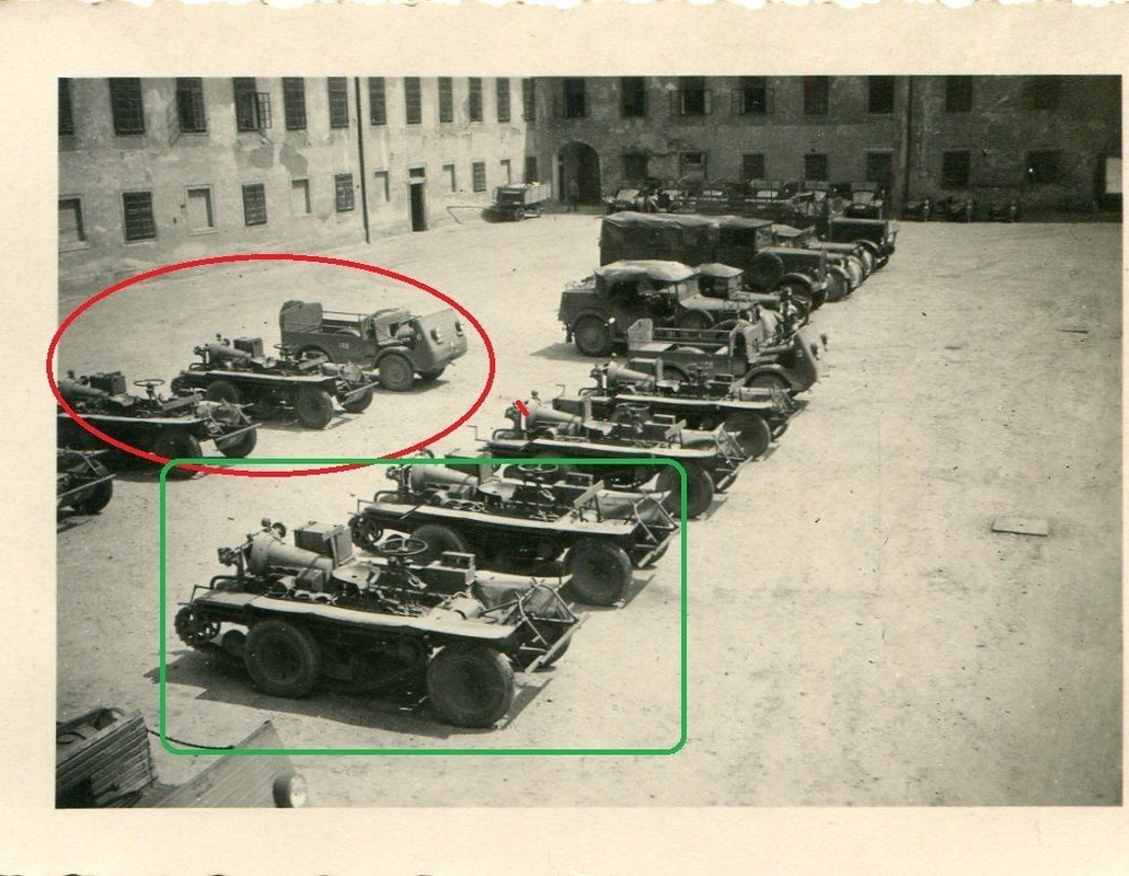 2 WK Österreich MG Fahrzeuge in der Kaserne