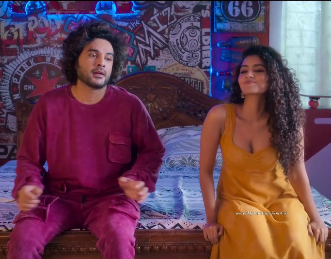 bed-scene-of-anupama-parameswaran-in-tillu-square-2024