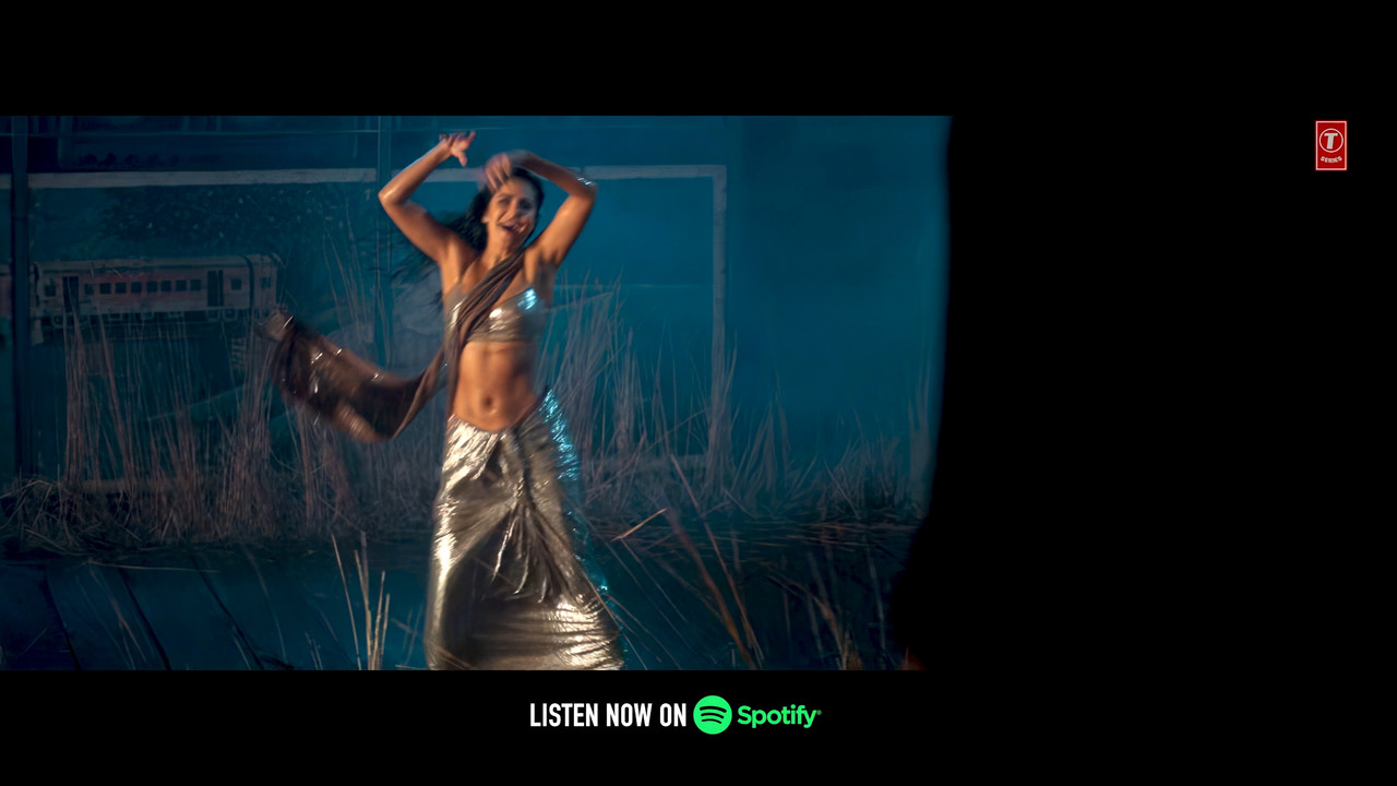 Tip Tip Song- Sooryavanshi - Akshay Kumar, Katrina Kaif 4k.mp4_snapshot_00.42.119