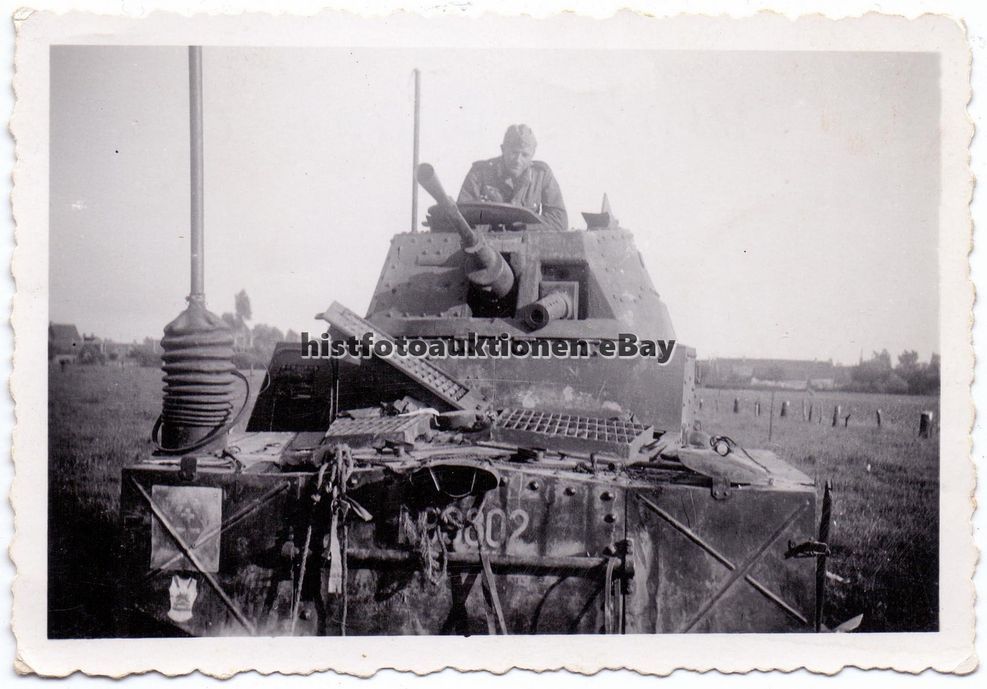 Orig. Foto franz. Beute Panzerspähwagen Panhard 