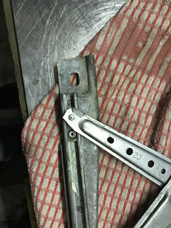 008EC8F9-185D-4F2C-A1F3-1339BD011E45