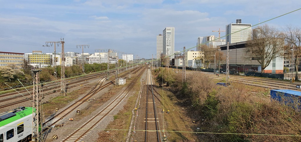 2021-04-08-essen-skyline-ansicht-bahnbr-cke-1.jpg