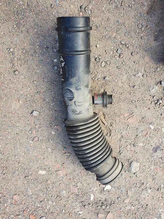 Патрубок воздушного фильтра