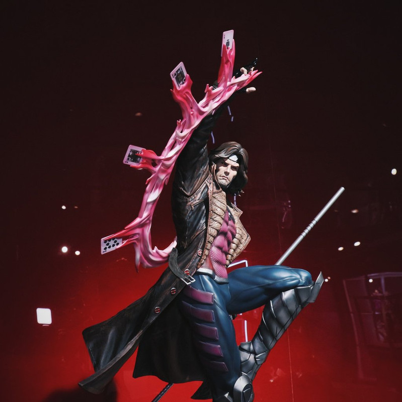 Premium Collectibles : Gambit** 3