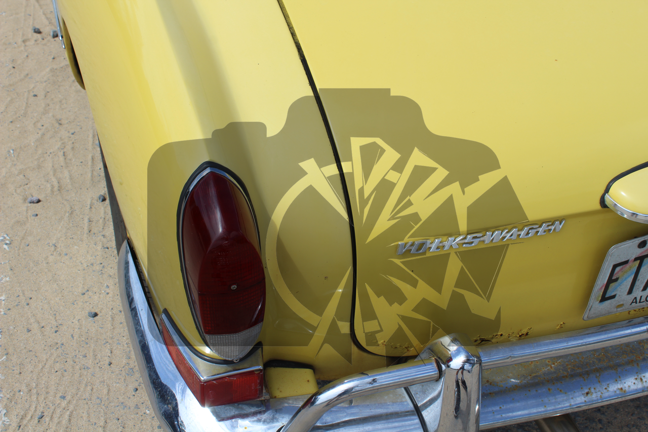 auto jaune