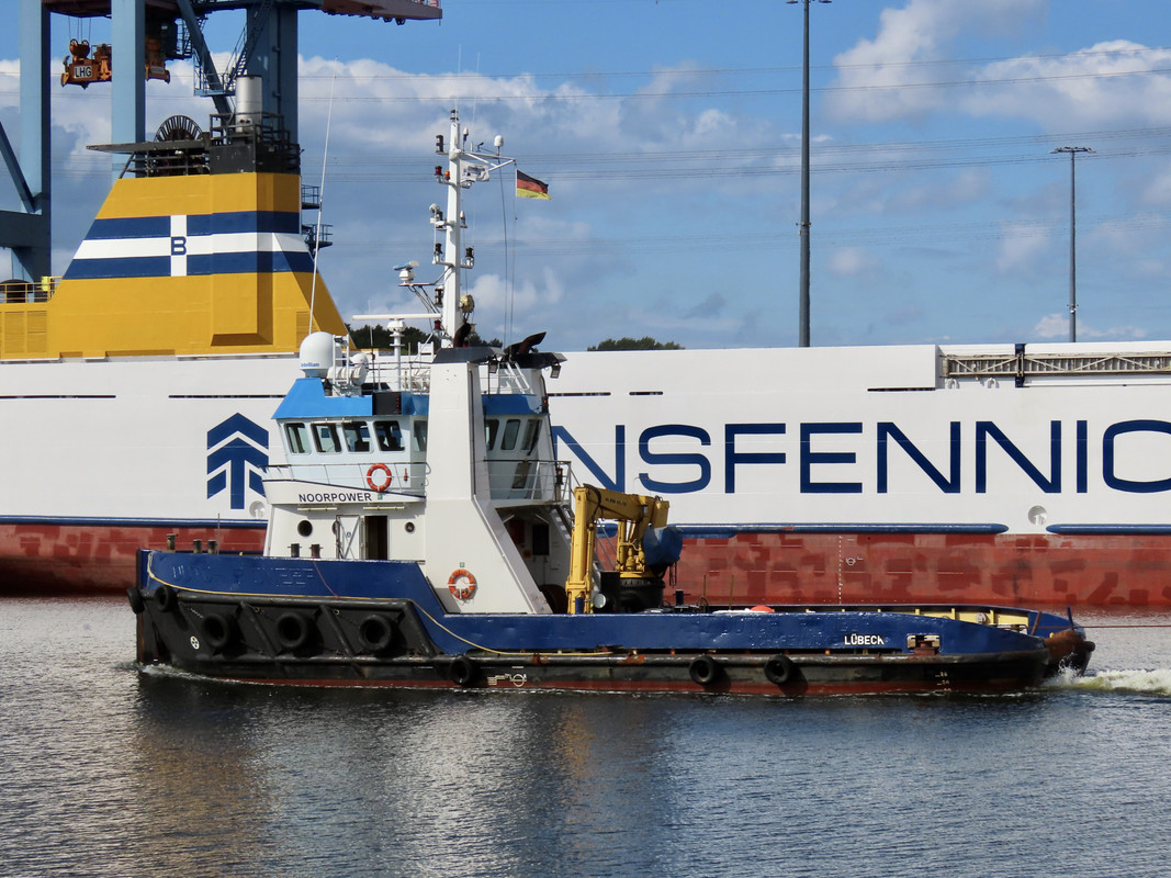 81F310F0-FDCD-4731-BF9E-80BB8A5168E8