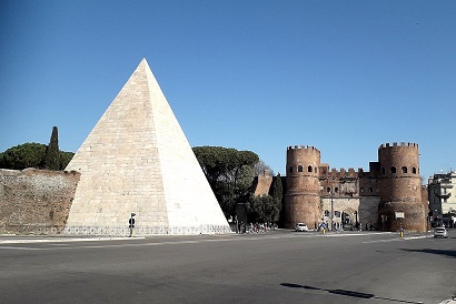 A quiz for Halloween, All Saints' Eve, Toussaint or Samhain. - Page 2 Pyramid-rome-1