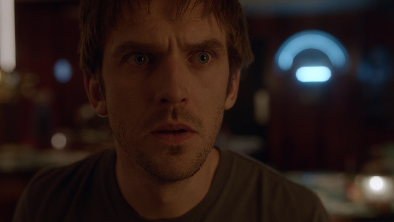 Legion (2017) - S02E01 - Chapter 9 (1080p AMZN WEB-DL x265 RZero