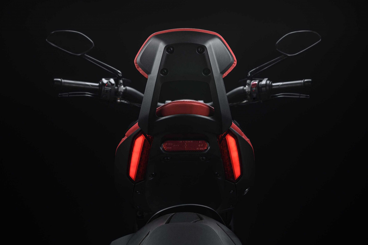 Лимитированный мотоцикл Ducati XDiavel Nero 2022