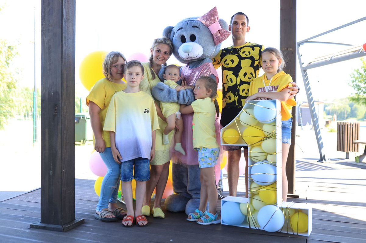 F45F66C1-6CA8-4E3E-BFF3-604D508D28FC