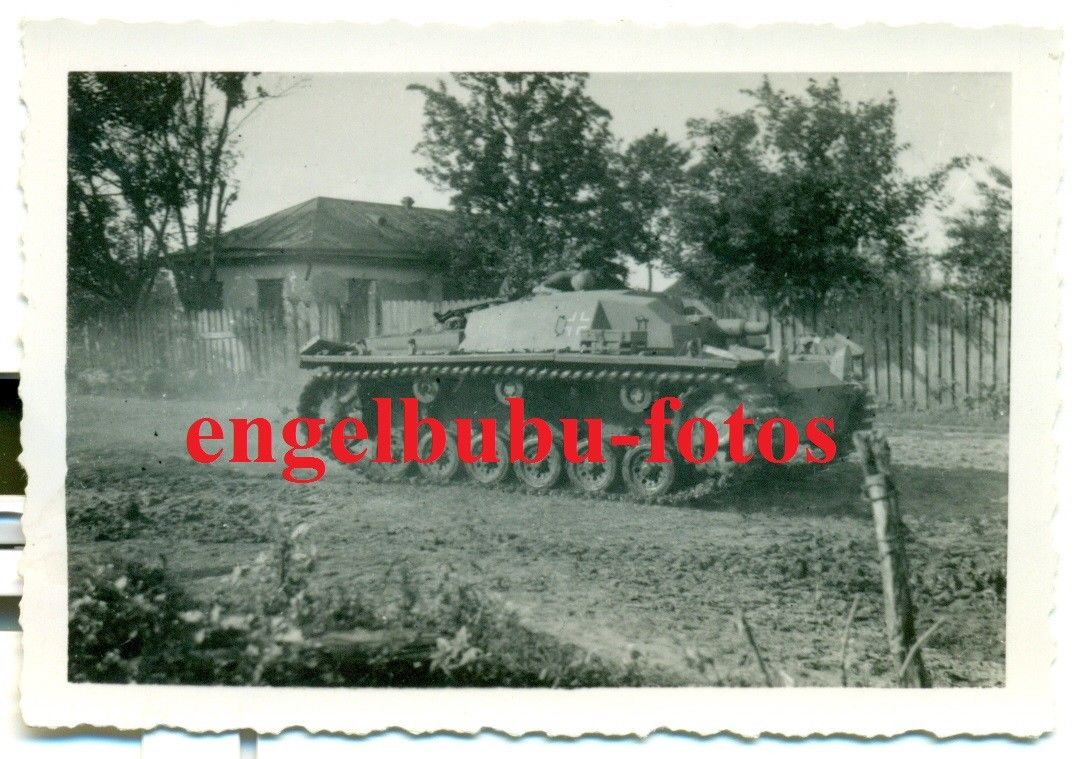 FOTO - STURMGESCHÜTZ - PANZER