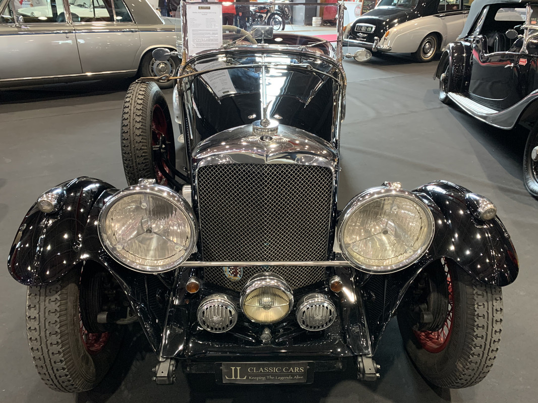 C3DF41AF-C22E-45B2-A2E9-9A2938281DE3