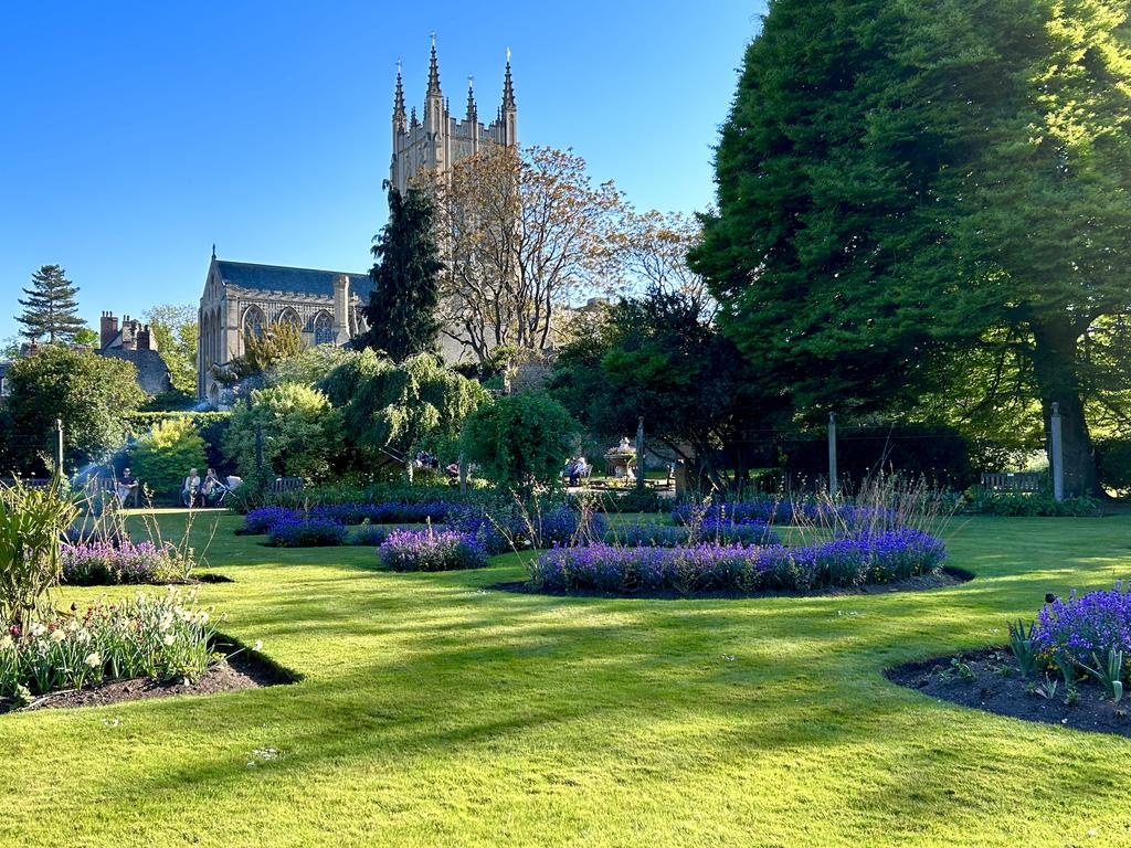 Пёстрая лента. Путешествие по сельским дорогам Англии в мае 2025 г.