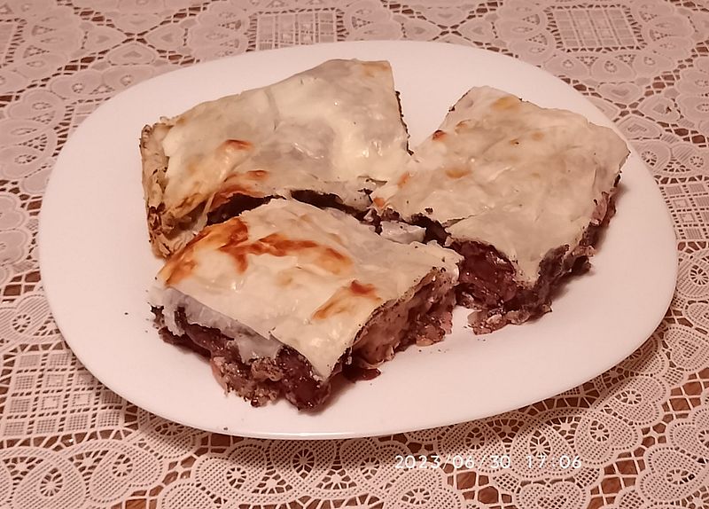 https://i.postimg.cc/2jX67s1D/makos-meggyes-almas-fribizlisr-2023-06-30.jpg