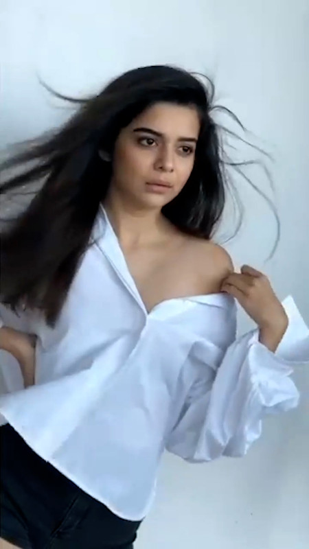 [Image: Mithila-Palkar-photoshoots-00-00-43-07-Still006.jpg]