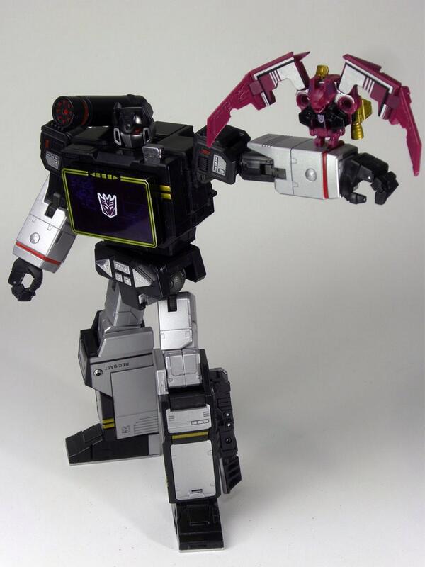 1395076933_Bi6odeeCEAAowr7