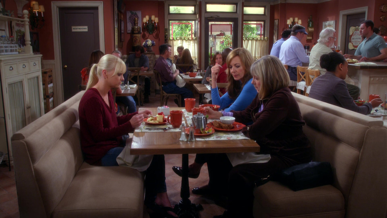 Mom (2013) - S02E01 - Hepatitis and Lemon Zest (1080p WEB-DL x26