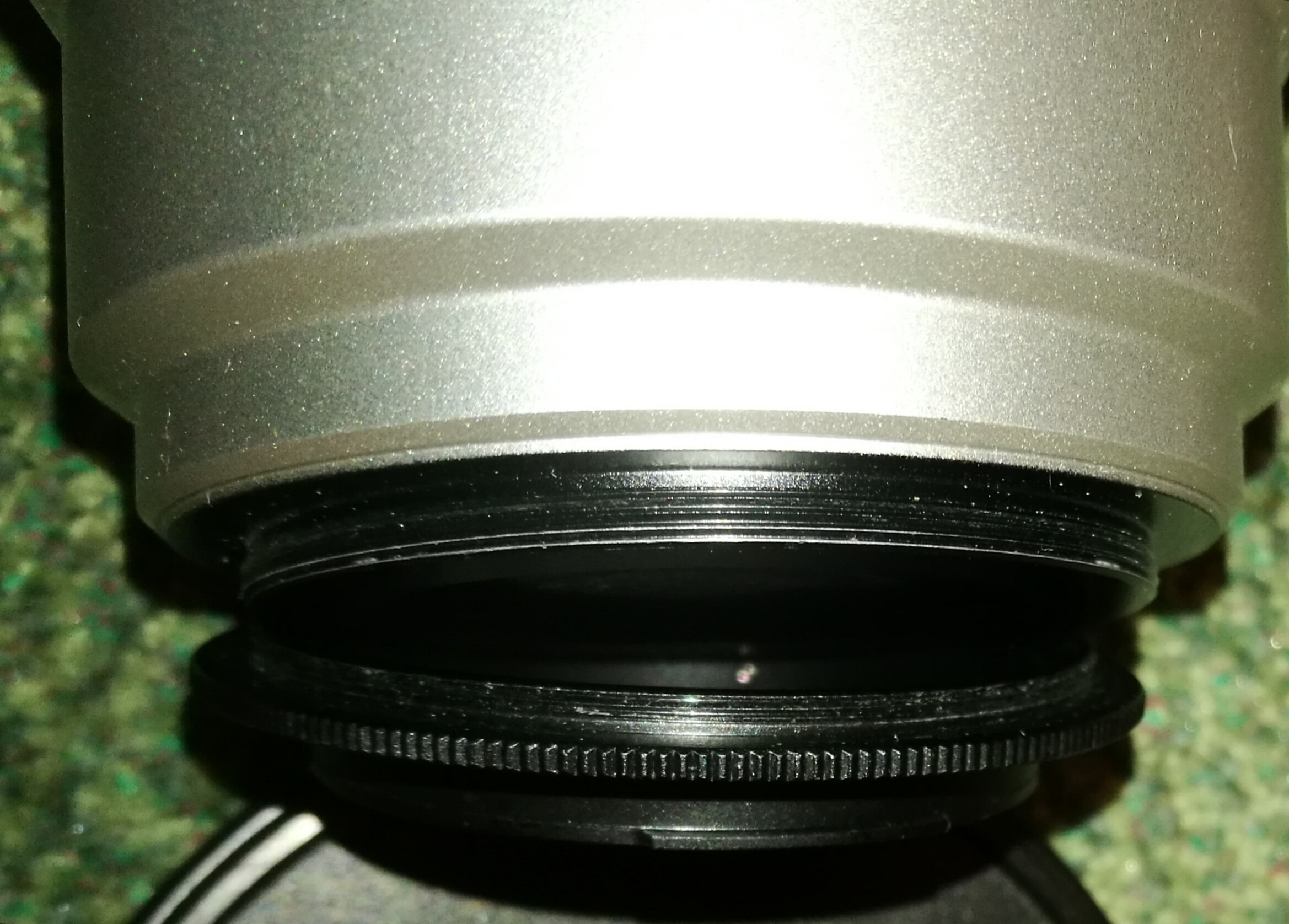 Problem- two 'male' 58mm threads. EOS reversing ring.