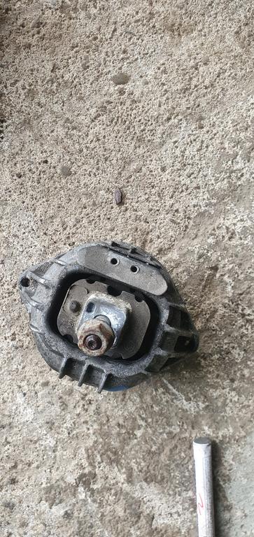 Опора двигателя