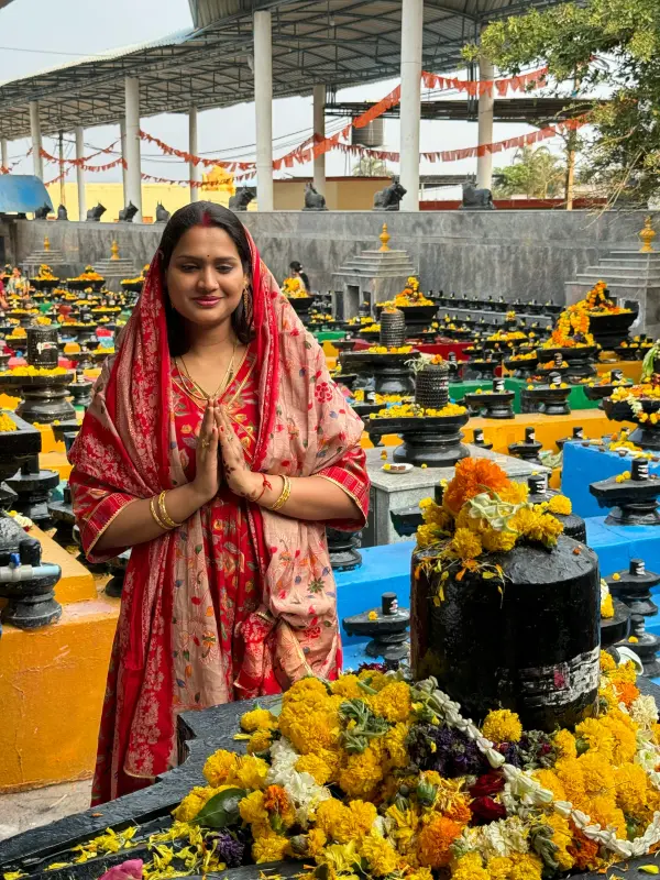Guest offering prayers in Mahakal Corridor