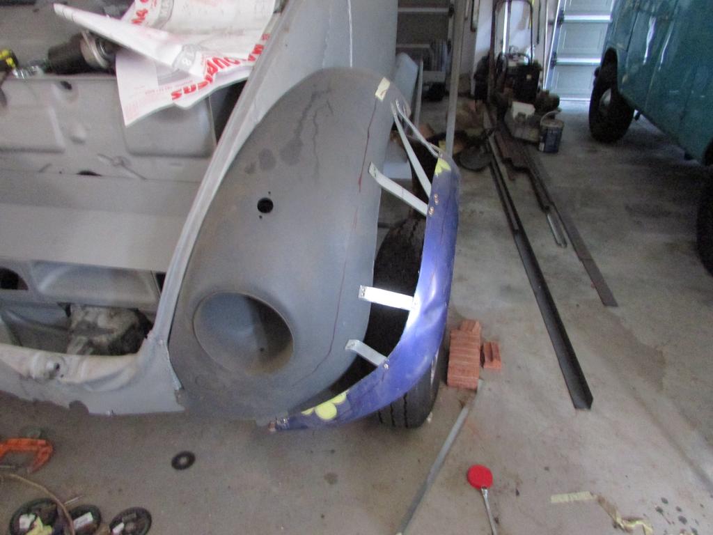 Building up the Front fenders (3)