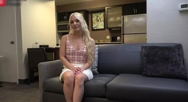 BananaFever – Amber Maddie – Tall Chinese Bull Breeds Hot Blonde Hotwife – Her Huge Ass Bounces Like Crazy During Deep Creampie
