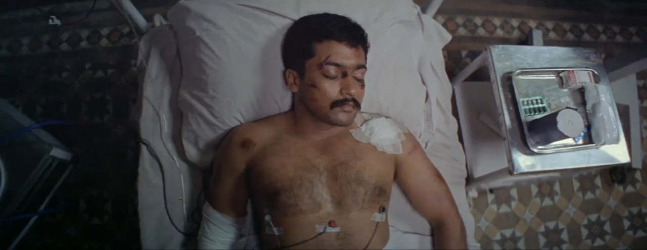 Kaakha Kaakha 2003 WebRip [Tamil] 480p, 720p ESub Screenshot