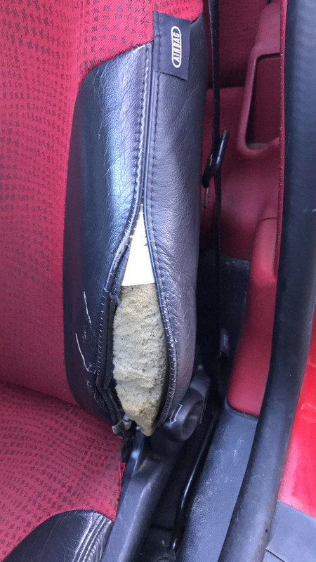 AA168B53-90B6-4CA9-8FF4-DC50C9D62047