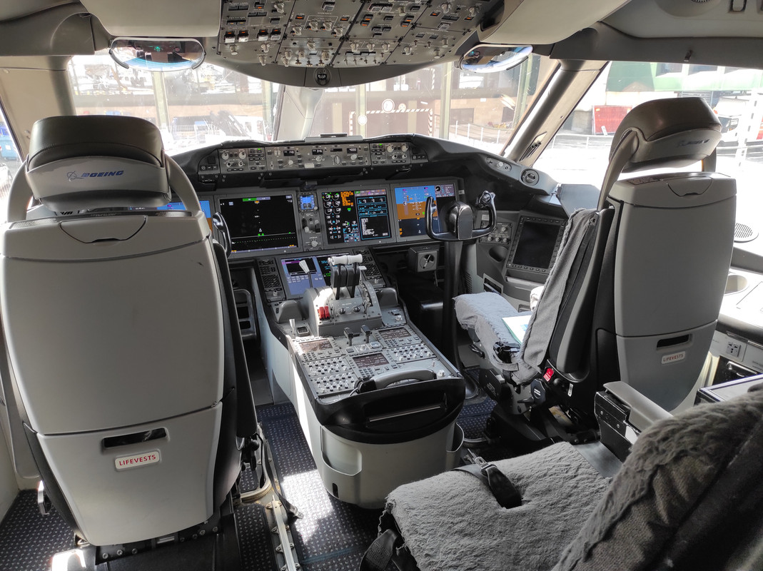 American MXP-PHL (10)