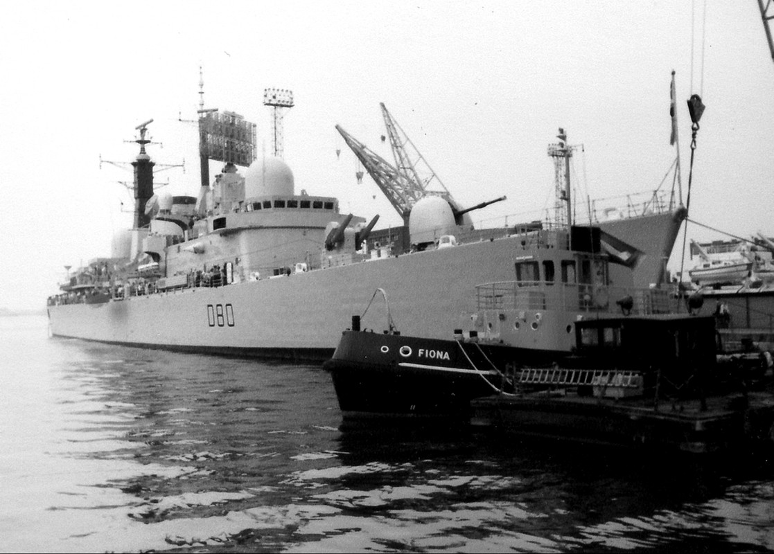 HMS Sheffield (D80)-22