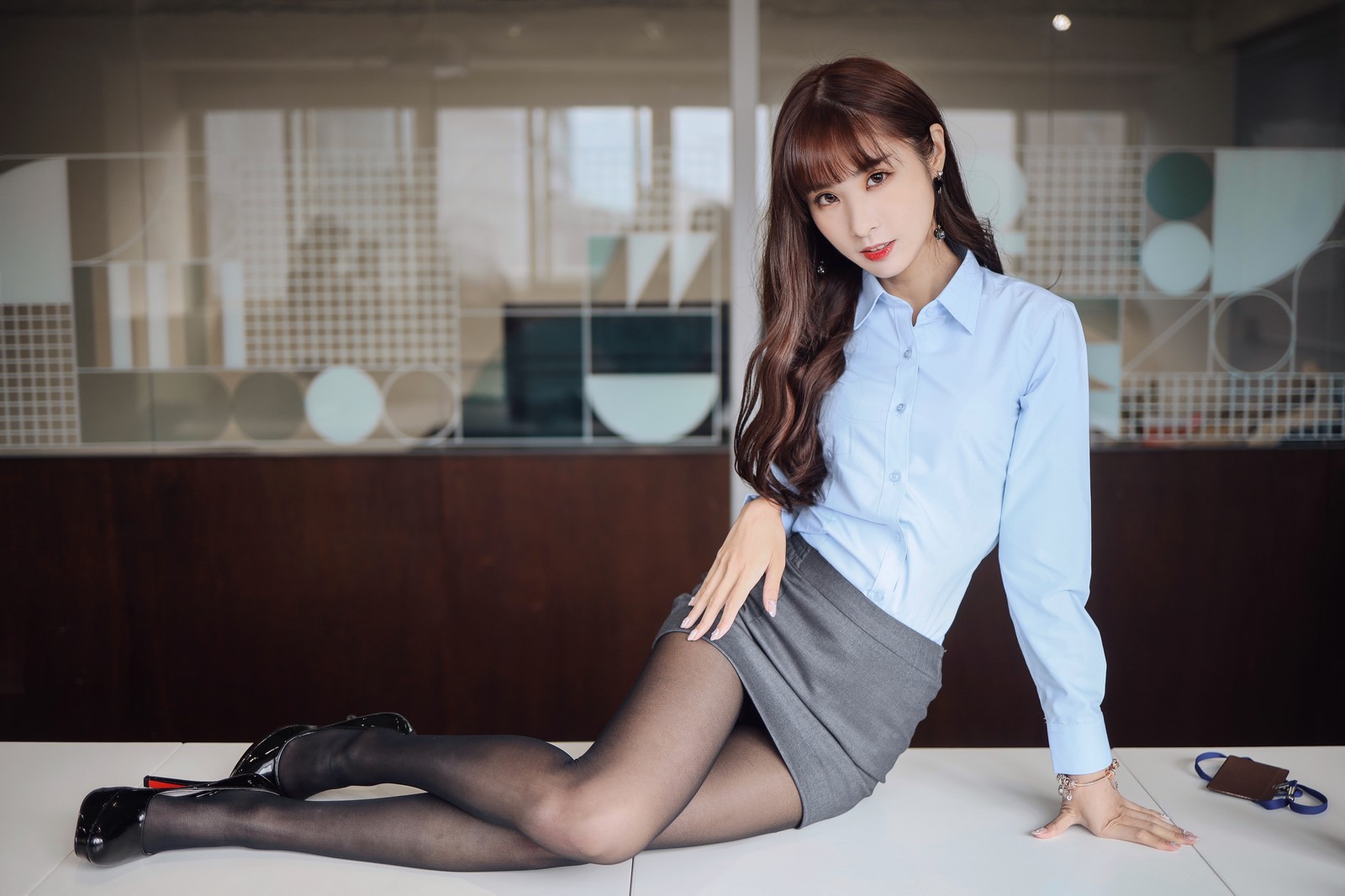 泥泥汝 OL 女郎 A 主题 写真图集｜职业风高清摄影（31P｜155MB）插图6