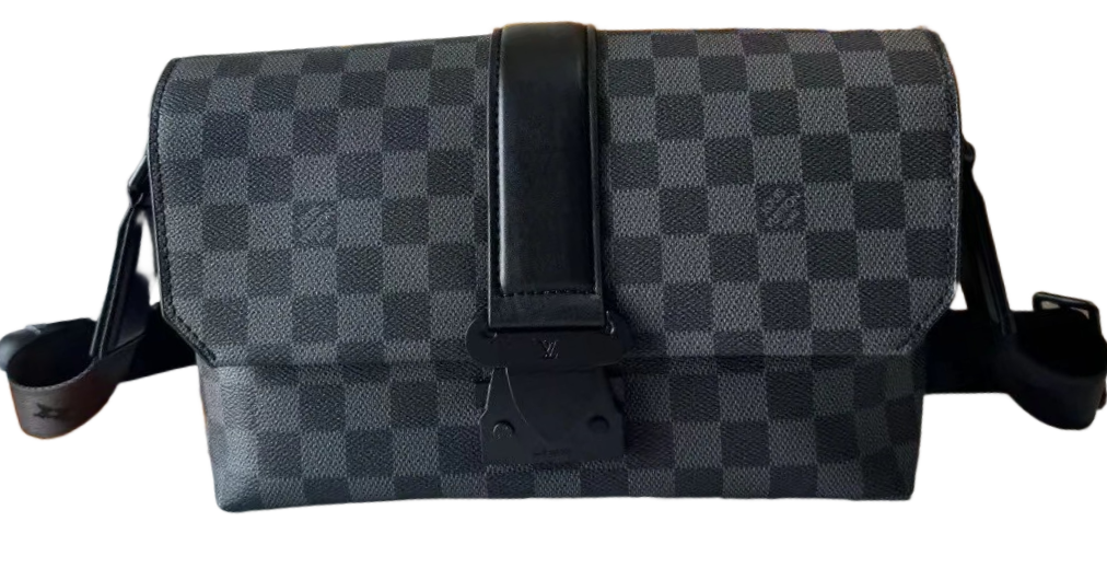 Louis Vuitton Louis Vuitton Bag — Accessories find on BoonBuy Finds