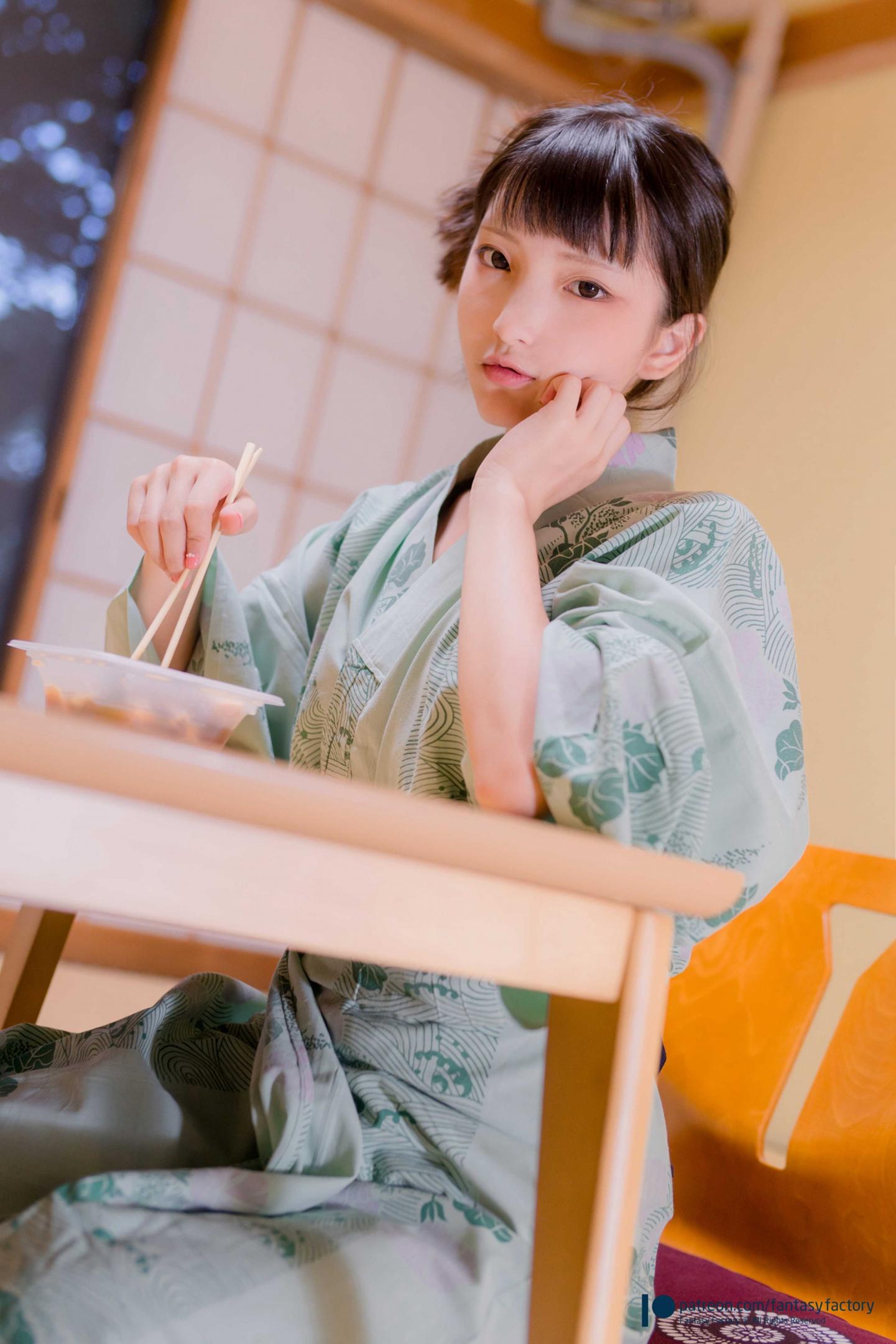 小丁 NO.001 Bathrobe 2